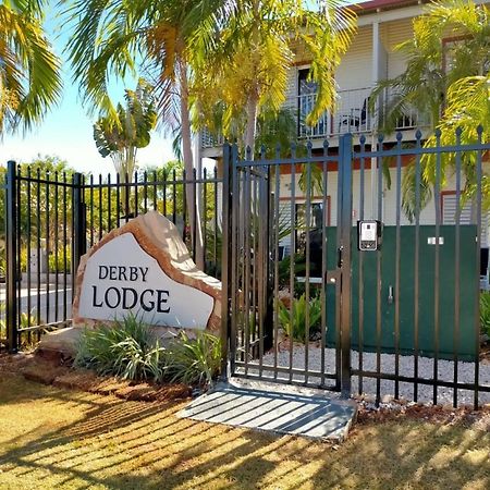 Derby Lodge Self Contained Apartments Dış mekan fotoğraf