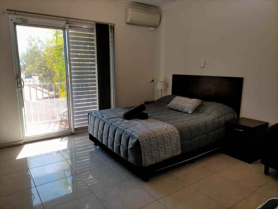 Derby Lodge Self Contained Apartments Dış mekan fotoğraf